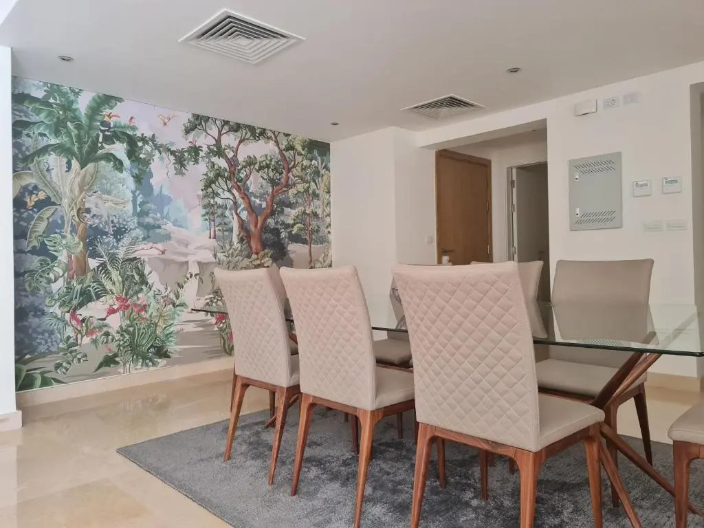 Seaview 3 BR with Beach & Pool access BBQ in Mangroovy