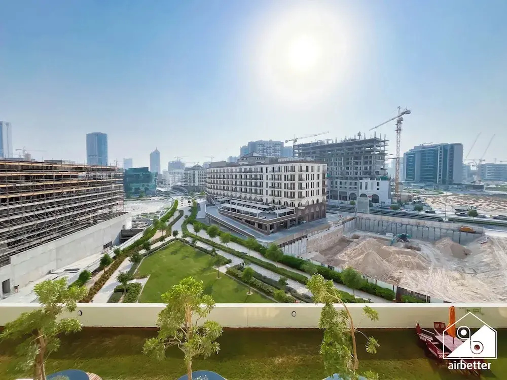 Jewelz Luxury 2BR Balcony, Pool & Garden Views