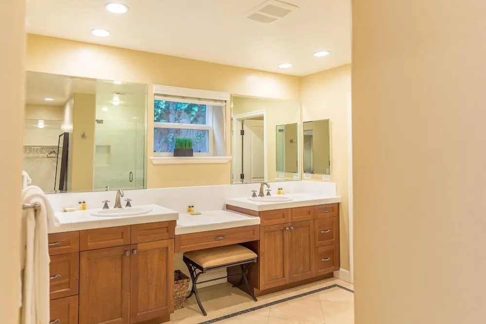 331ngran 4 Bedroom Home