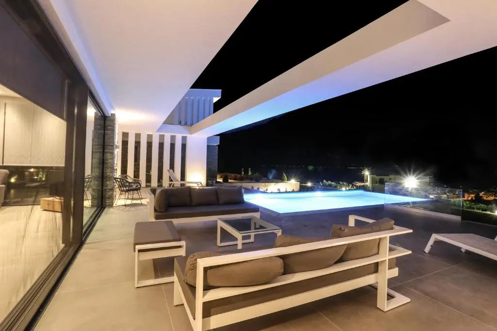 Villas Les Blancs 2 - Private Pool, 5 Bdrms, Panoramic View