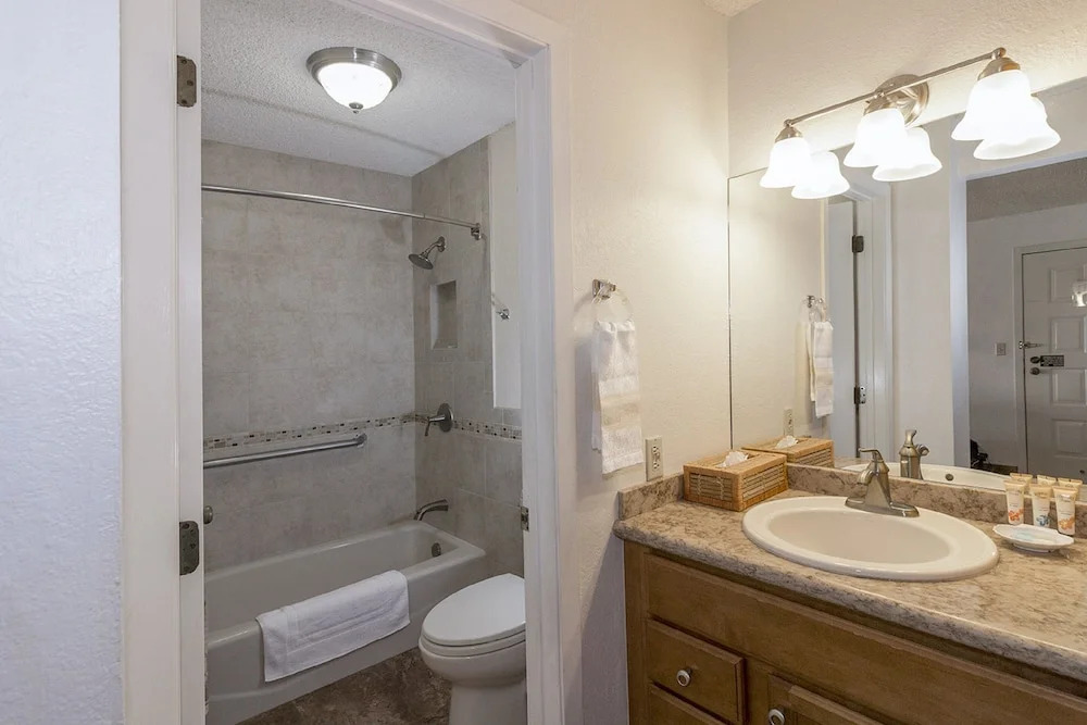 Maui Hill 27 - One Bedroom Condo