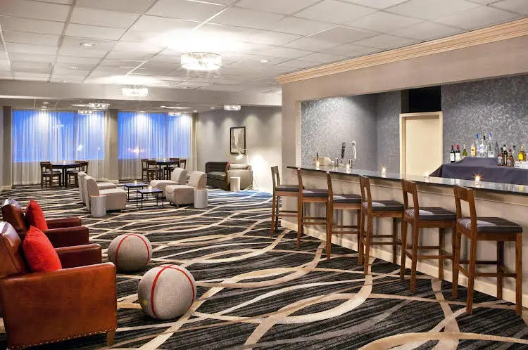 Holiday Inn Cleveland-Airport