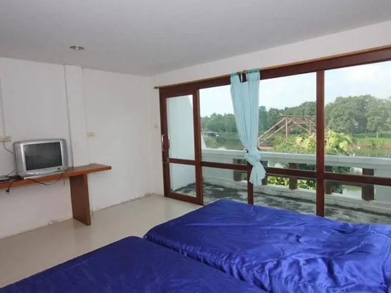 Baan Rim Nam Resort