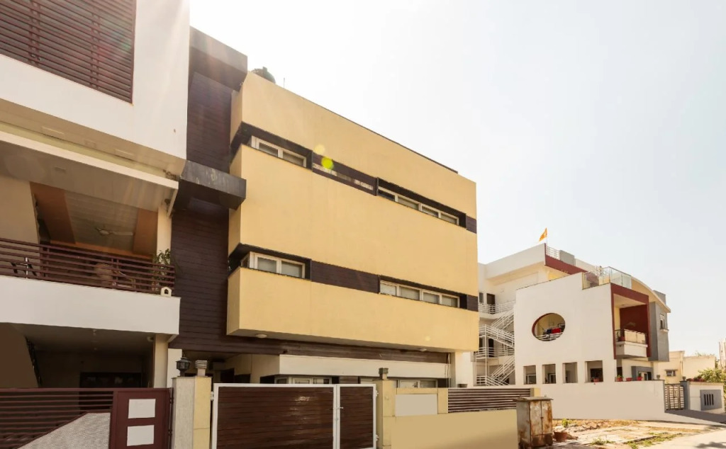 Silver Stay By OYO Rooms