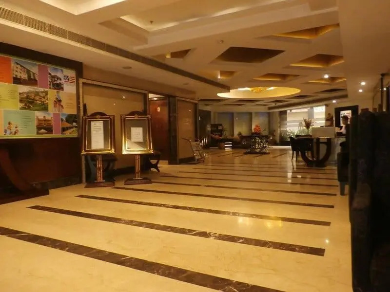 Super Townhouse OAK Hotel City Mark Gurgaon