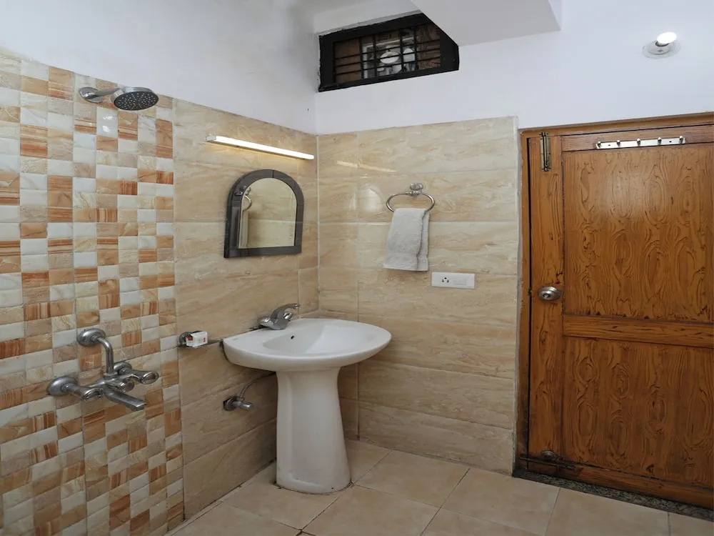 OYO 14017 Abhinandan Residency