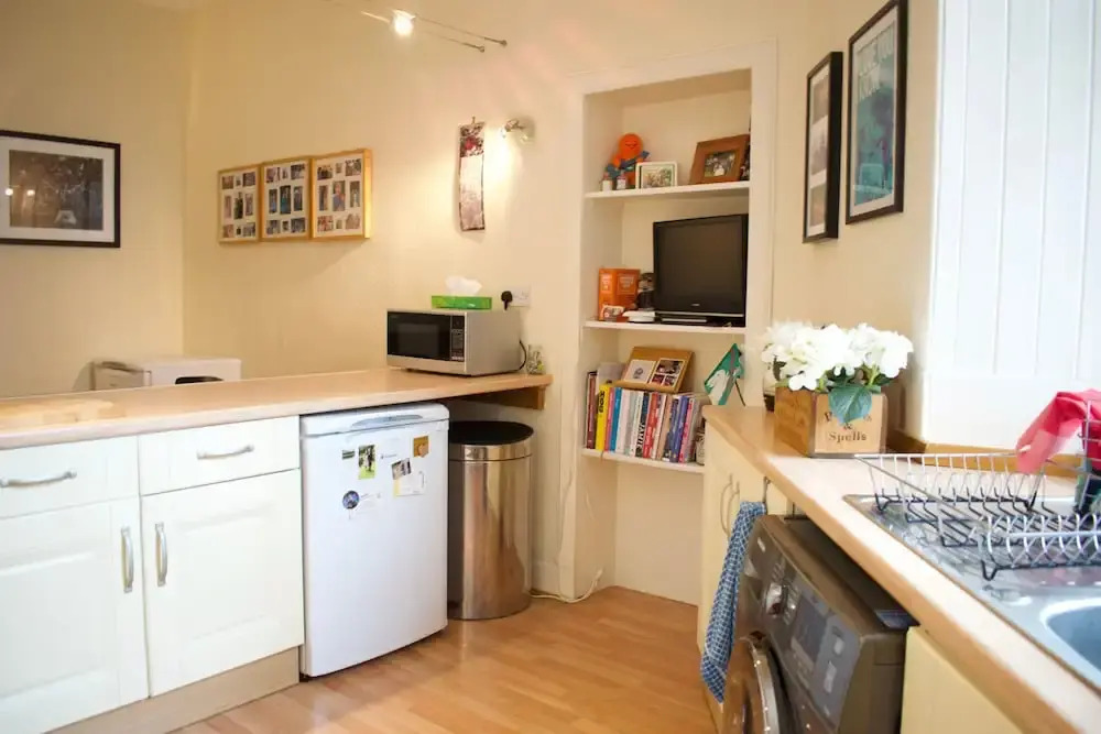 Stylish 1 Bedroom Edinburgh Home