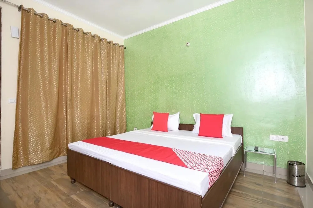 OYO 15067 Hotel Ashoka