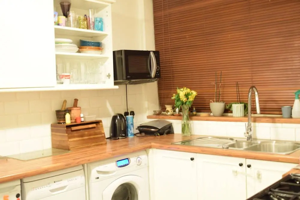 Homely 2 Bedroom House in Greenwich