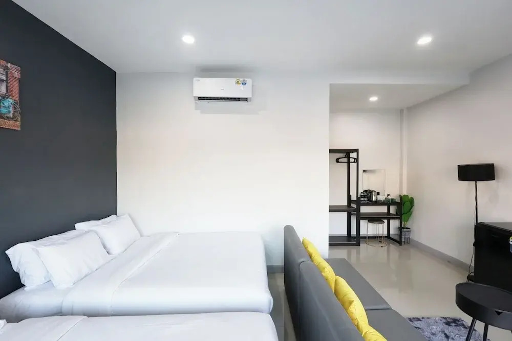 Hillside Premium Hotel