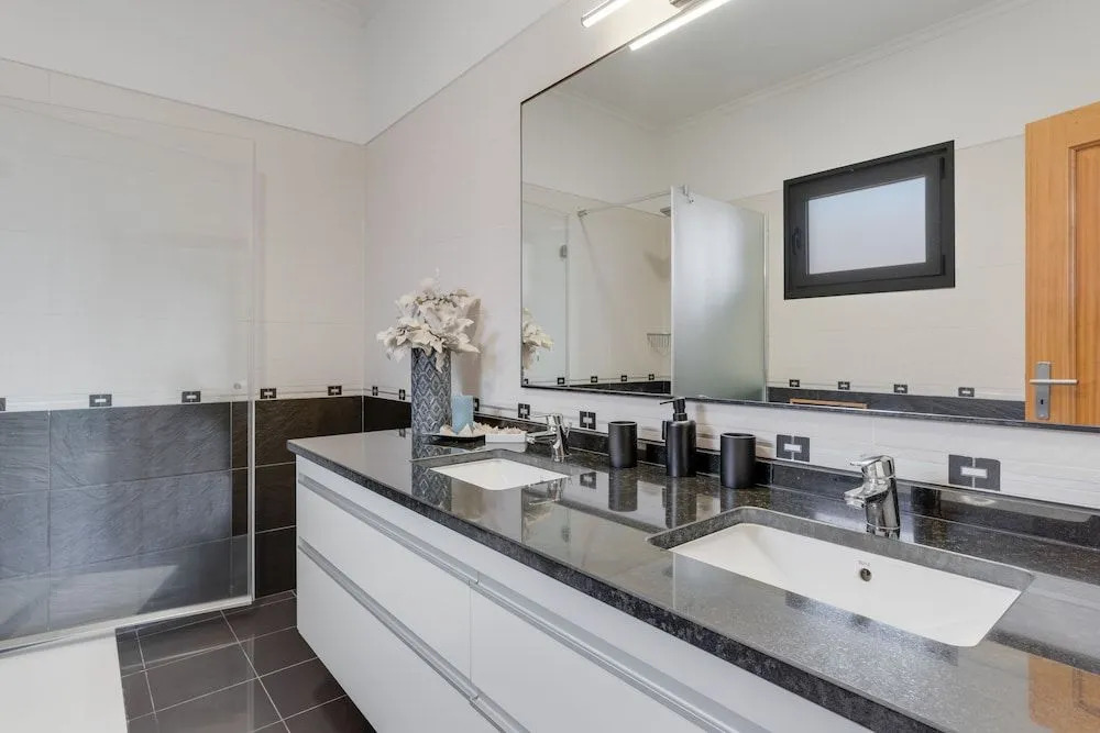 Casa Amarela With Heated Pool & Games Area