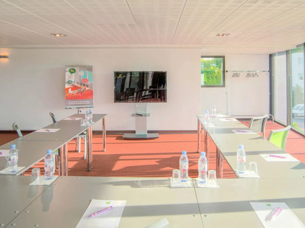 ibis Styles Pertuis Portes du Luberon