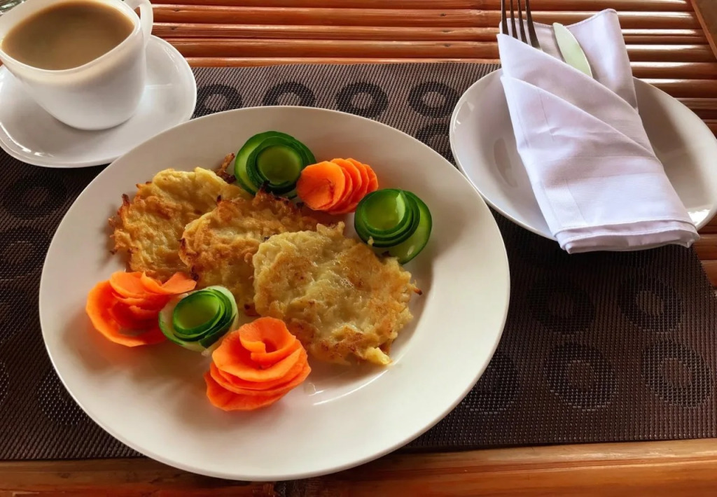 Ananets Hotel