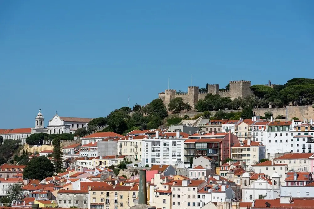 ALTIDO Lux Chiado 2-Floor 3-BR Apartment w/Garage