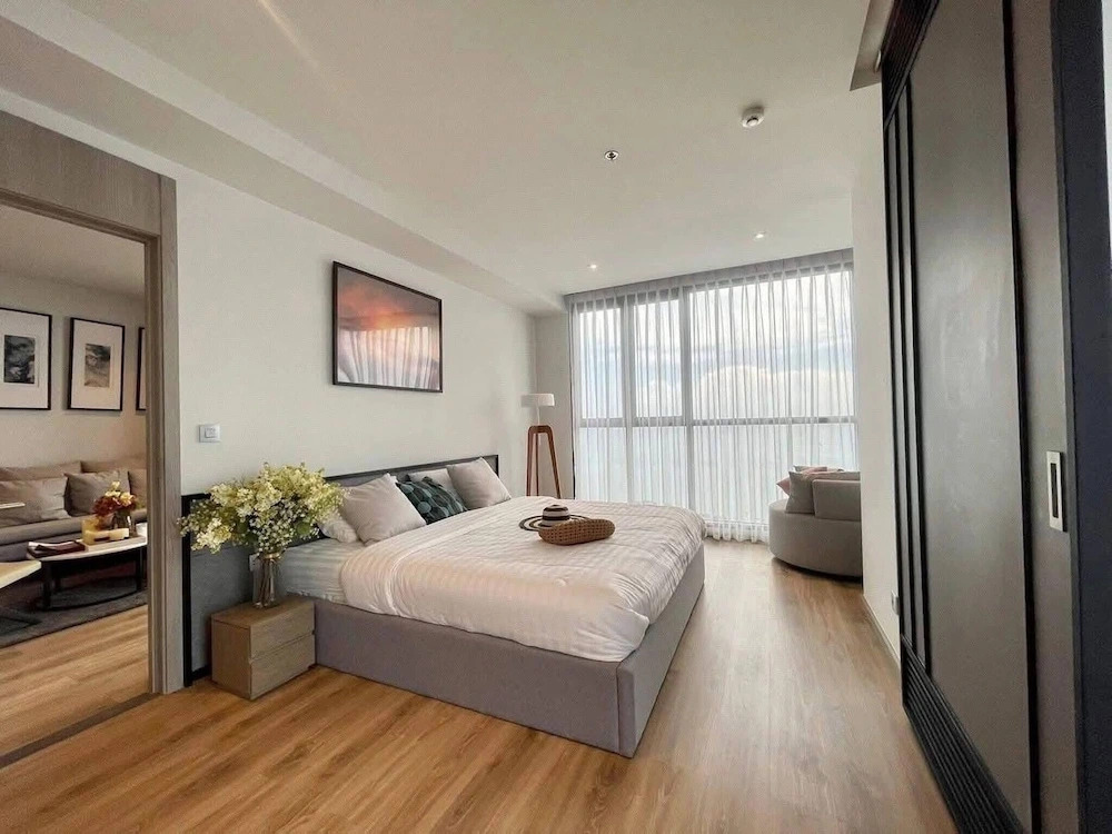 31st Floor 2 Bed Room Sea View Gem - Rare Unit