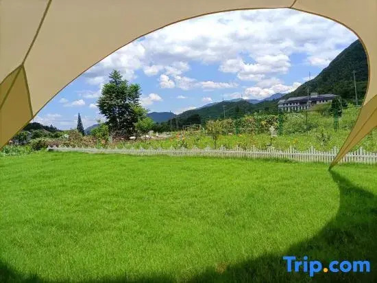 Yunshang Grassland Anji Suxi Landscape Homestay