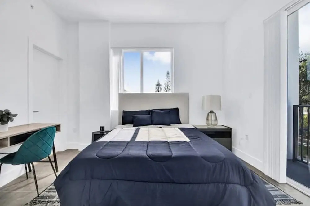 Impeccable 2 Bed Queen Suite Parking N Elevator