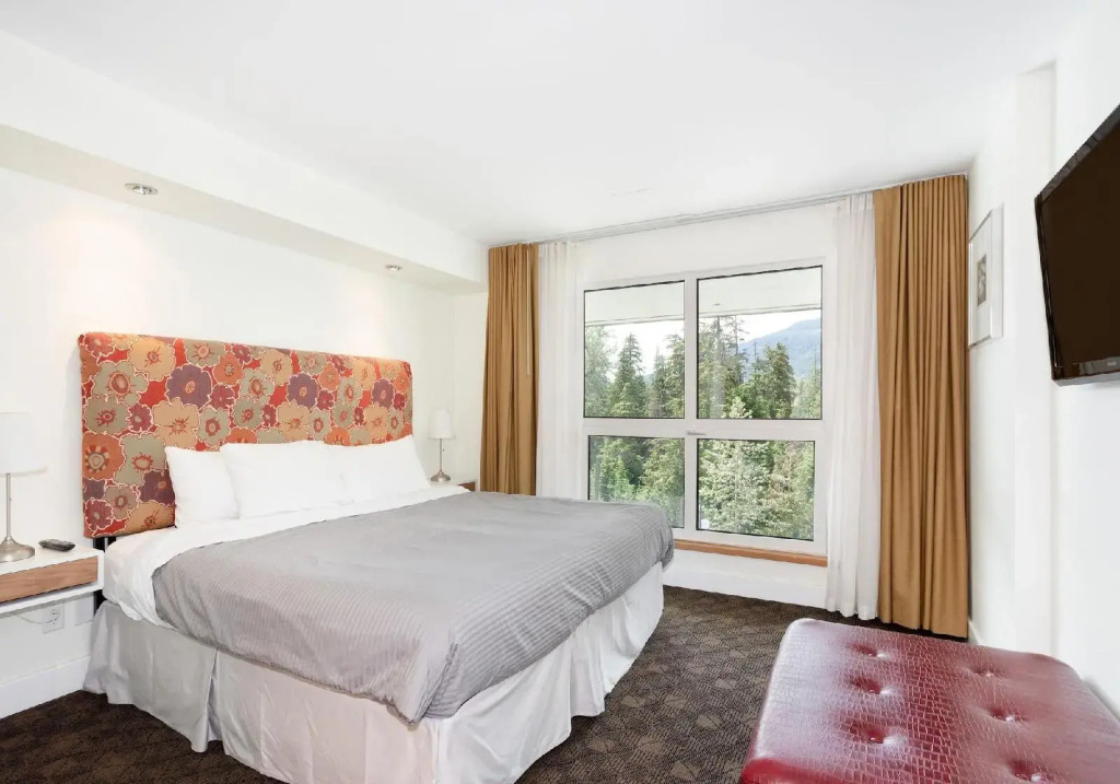 Le Chamois by Whistler Premier