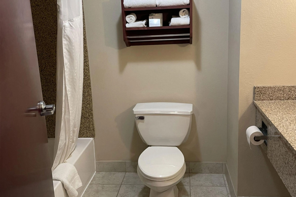 Holiday Inn Express & Suites Niagara Falls by IHG