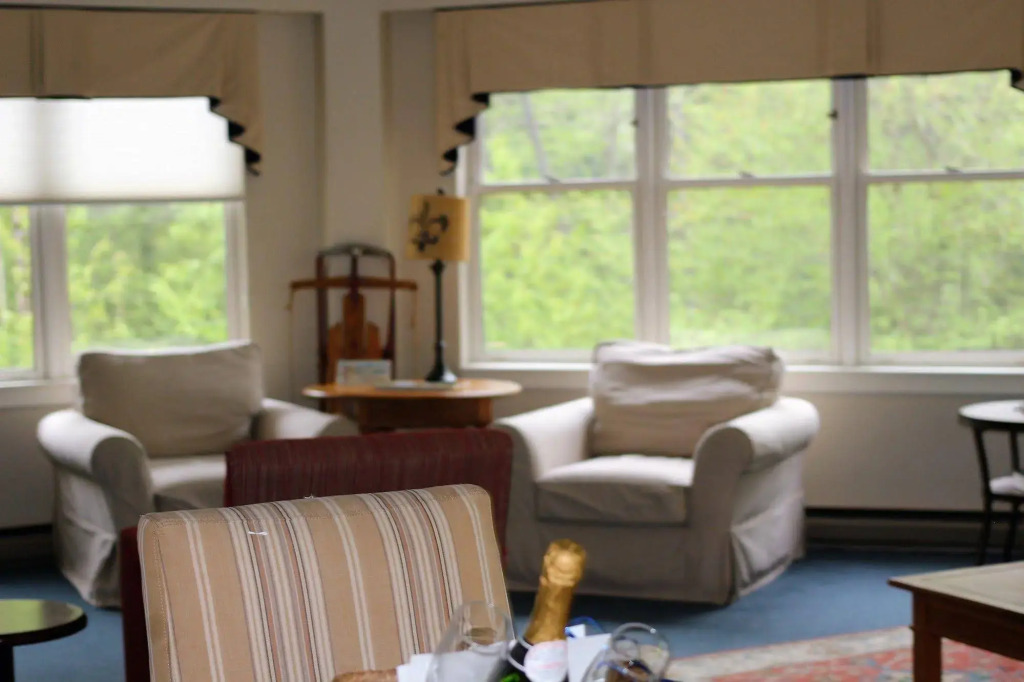 Golden Eagle Lodge