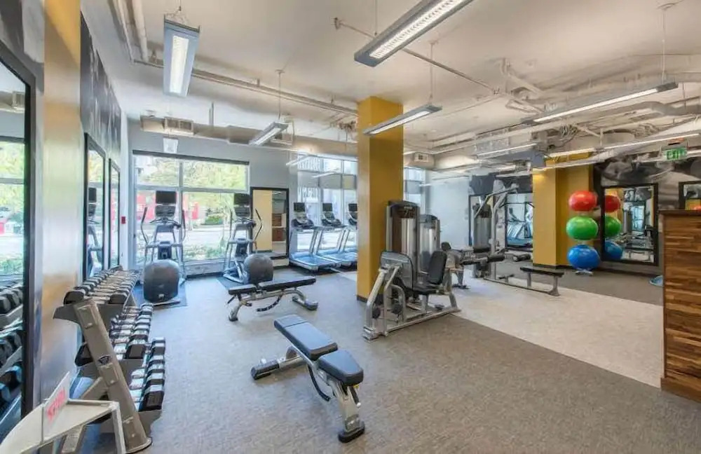 Wonderful 2BR Condo at Crystal City