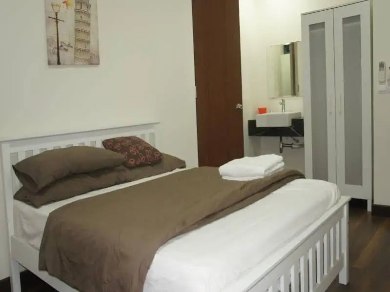 Nazlis Guesthouse @ Acapella Residence