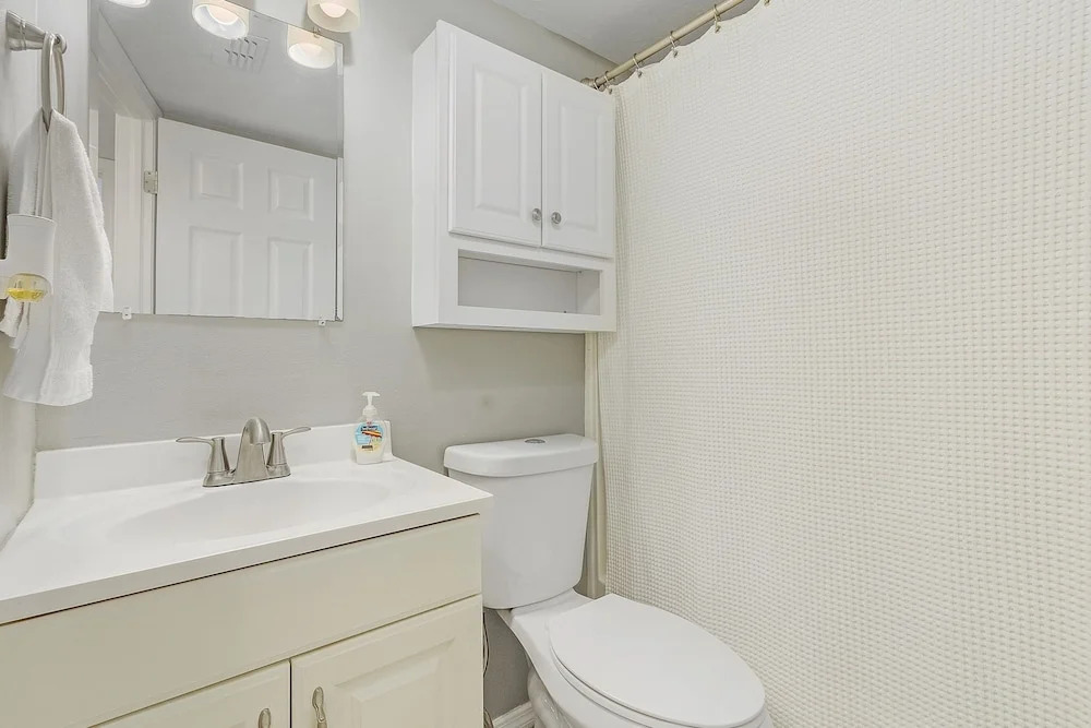 Estero Cove 523 - Beautifully Updated!! 2 Bedroom Condo by RedAwning