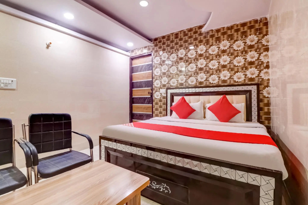 OYO 77279 Hotel Grand inn