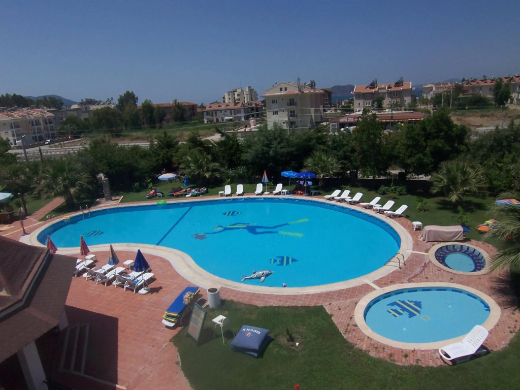 Rebin Beach Hotel