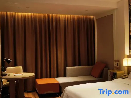 Vienna Hotel (Qingyuan Shunying Times Square City Hall Branch)
