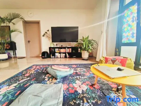 Timing Hostel