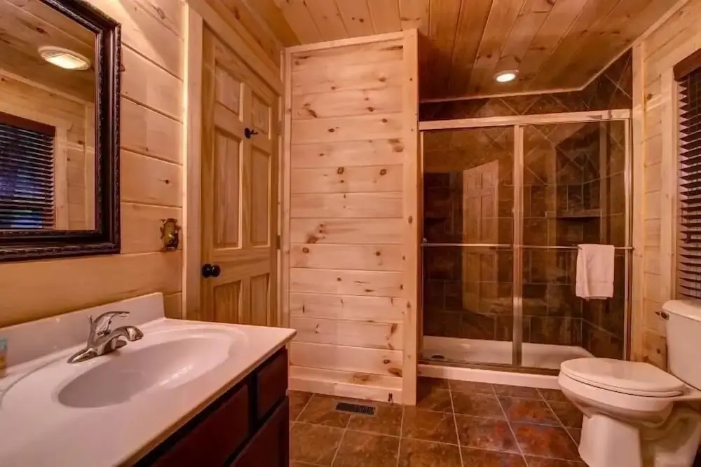 Lazy Bear Lodge 4 Bedrooms 4 Bathrooms Home