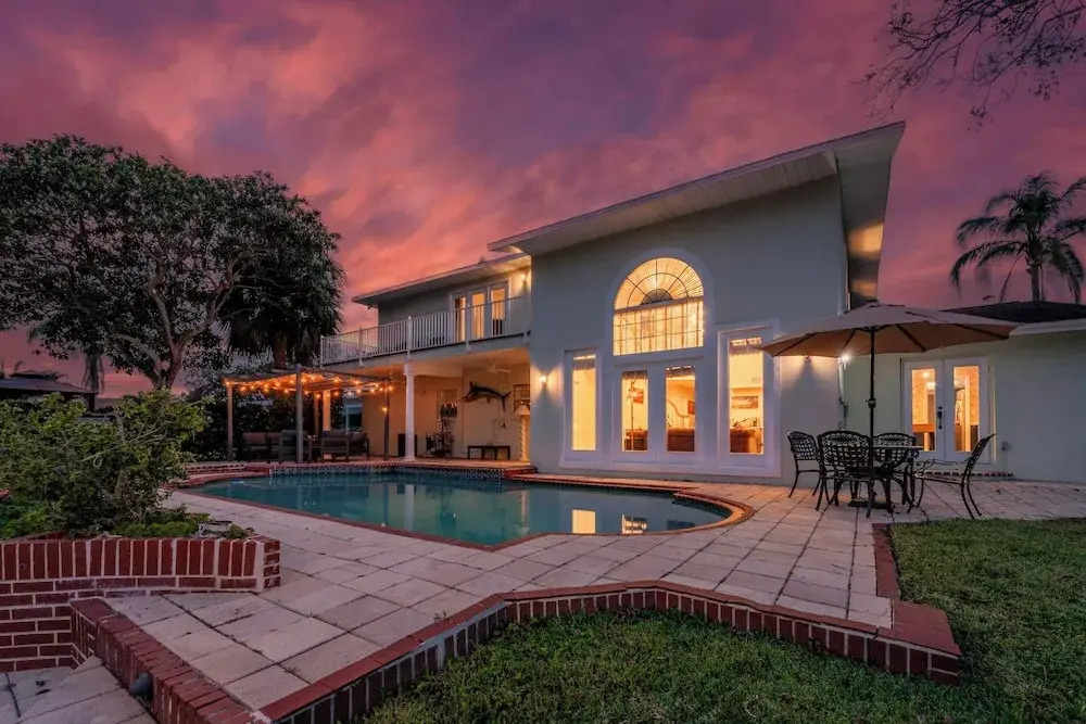 Cocoon Island Villa Luxury 5 BDR Waterfront Home