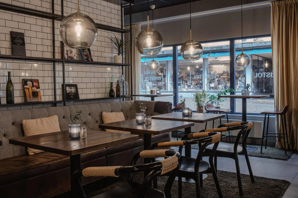 Home Hotel Bristol