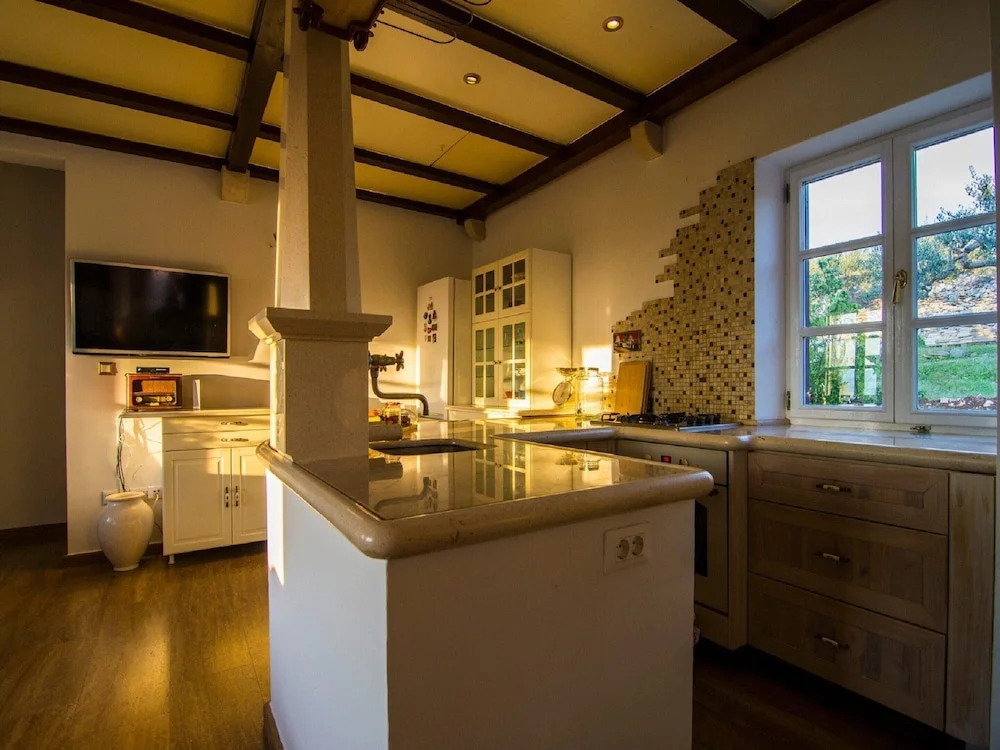 Villa Roza - One Bedroom with Swimming Pool