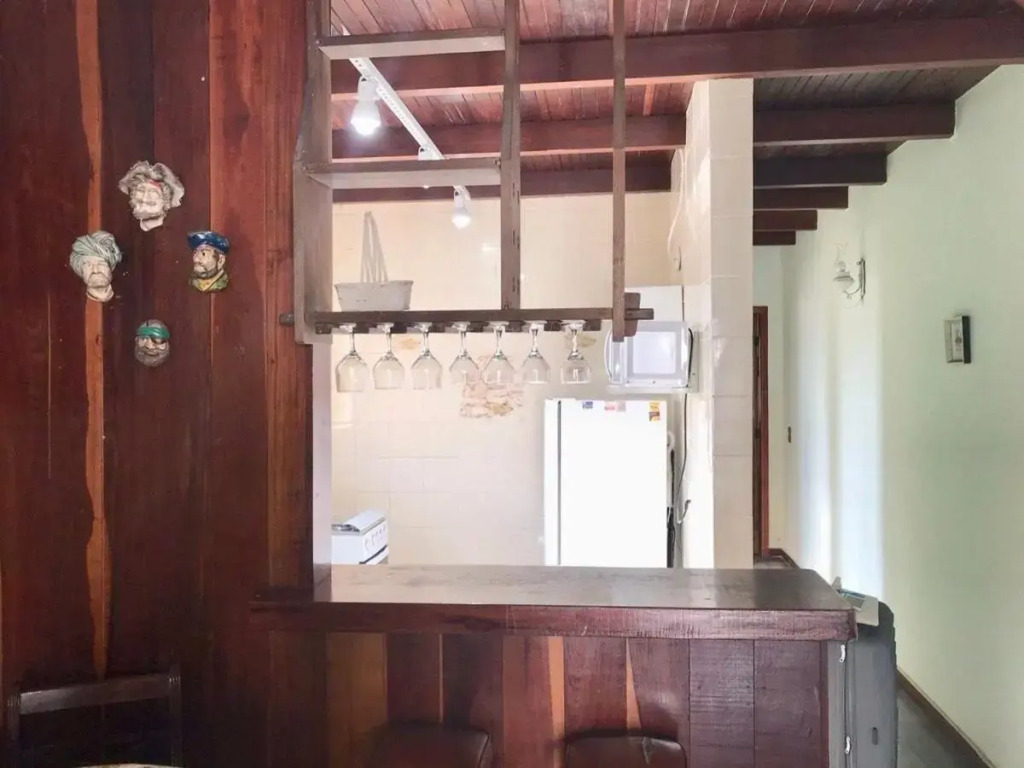 Duplex 450m da Praia do Peró, Roupa Cama e Banho, Wi-Fi, TV a Cabo, Estacionamento