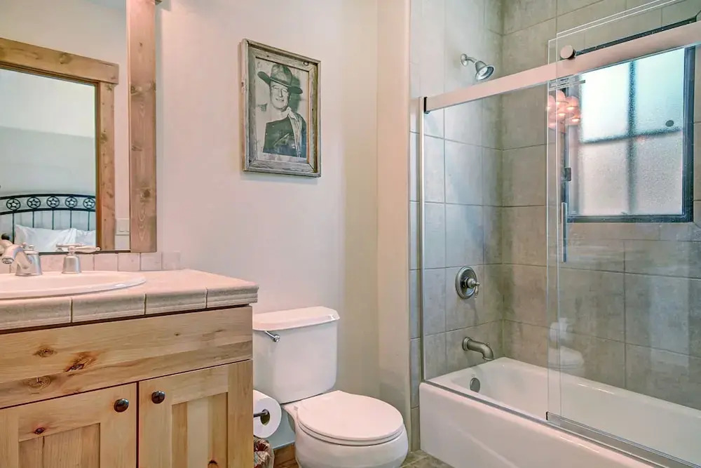 Premier 2-story Townhome Minutes From Winter Activities 3 Bedroom Townhouse by RedAwning