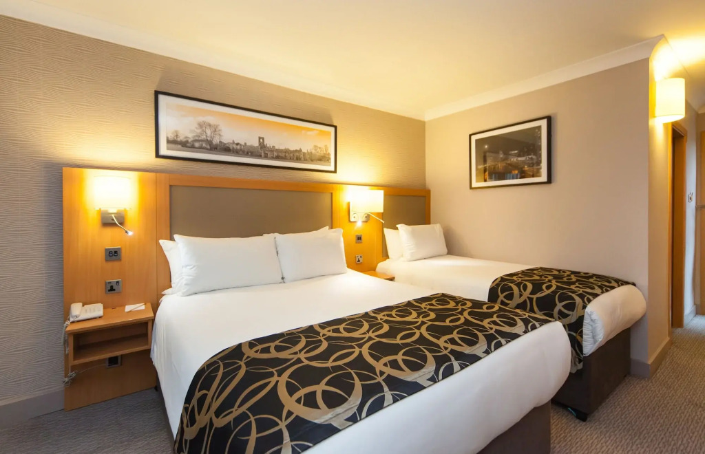 Clayton Hotel, Leeds