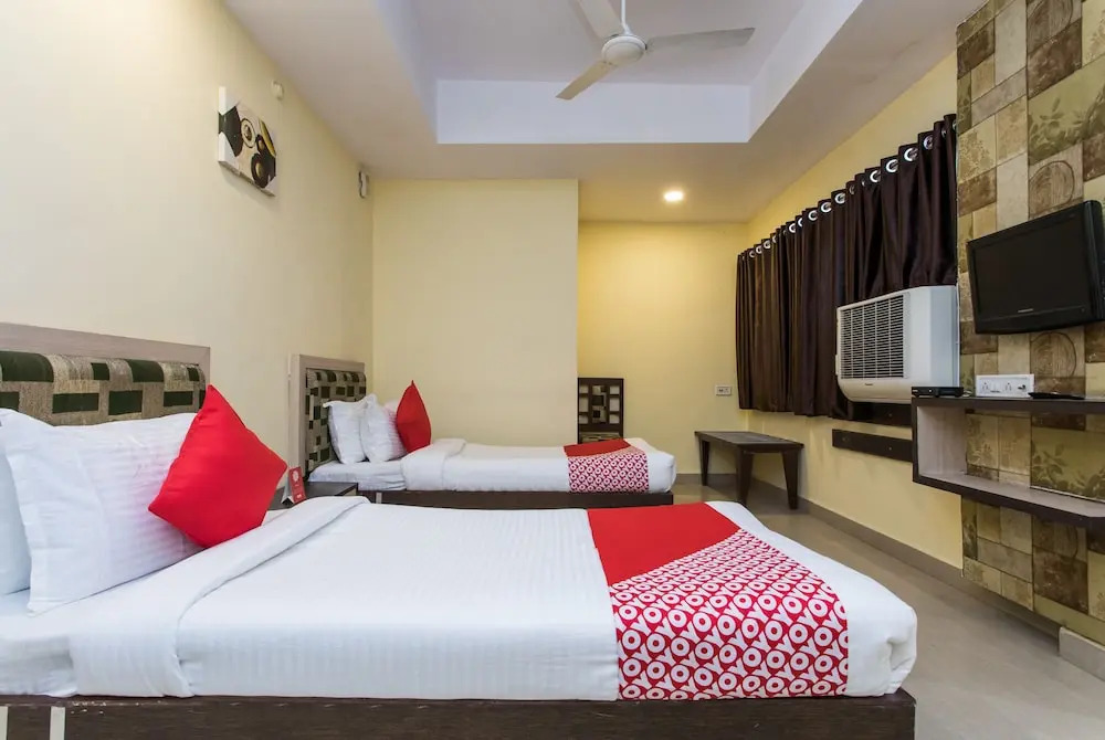 OYO Flagship 17390 Hotel Aaram MG Road