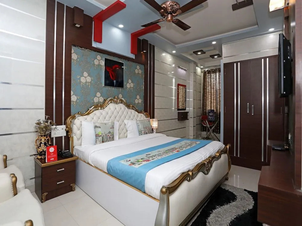 OYO 2629 Hotel Royal Odyssey