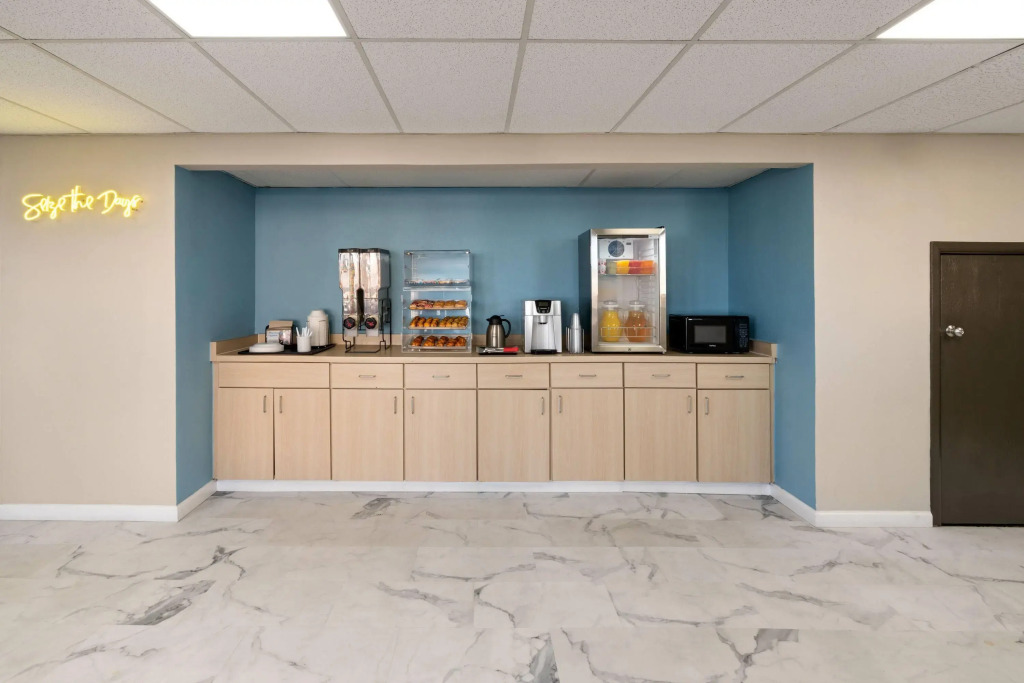 Отель Days Inn by Wyndham Farmington NM