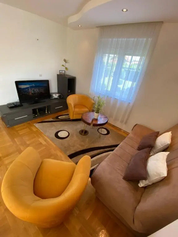 Lovely 1-bedroom apartment with free parking