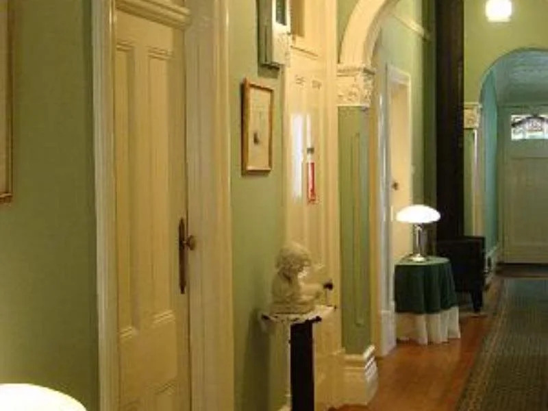 Broomelea Bed & Breakfast
