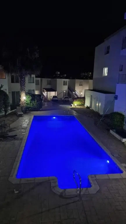 Sea view one bed apartment with pool in Peyia B7