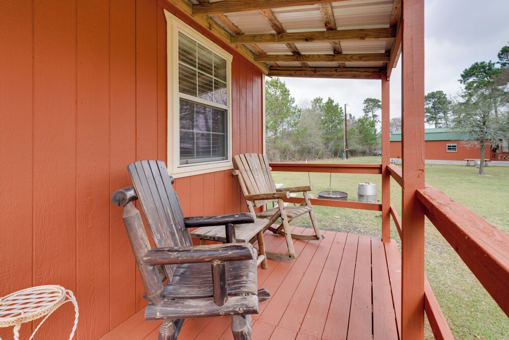 Tranquil Plantersville Cabin: Farm Animals On-site