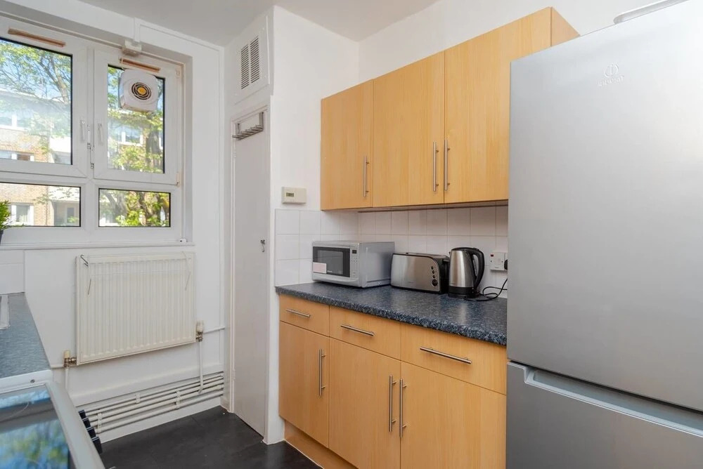 Bright 1 Bedroom Home W/balcony