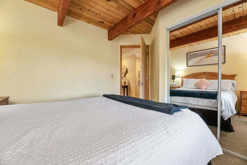 Big Bear Mountain Cabin - Spacious Mountain Home With Picturesque Views, Fast Internet! 3 Bedroom Cabin