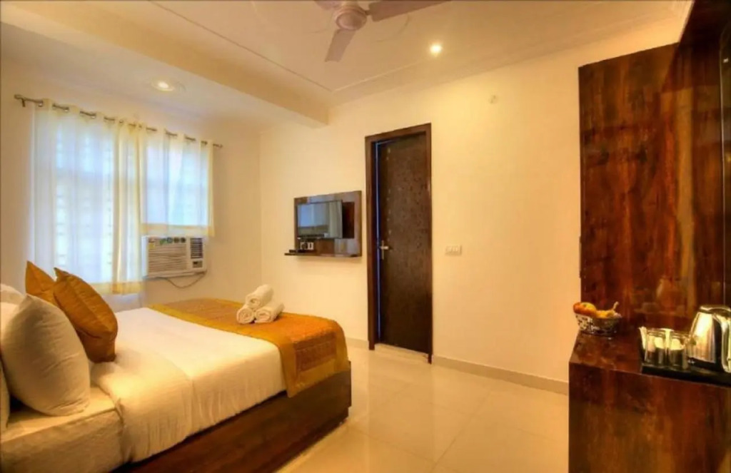 Hotel Ark-Of-Avalon Near Delhi Airport