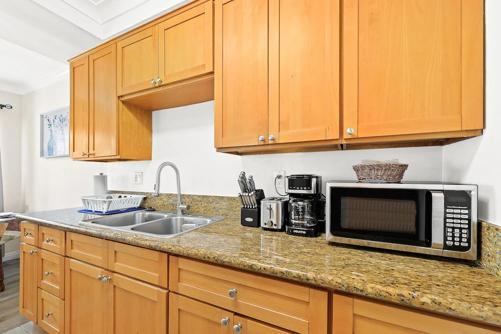 Bright&Cozy Getaway 10min to Downtown LA