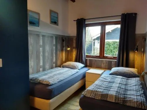 VIKINGHUIS Bed by the Sea